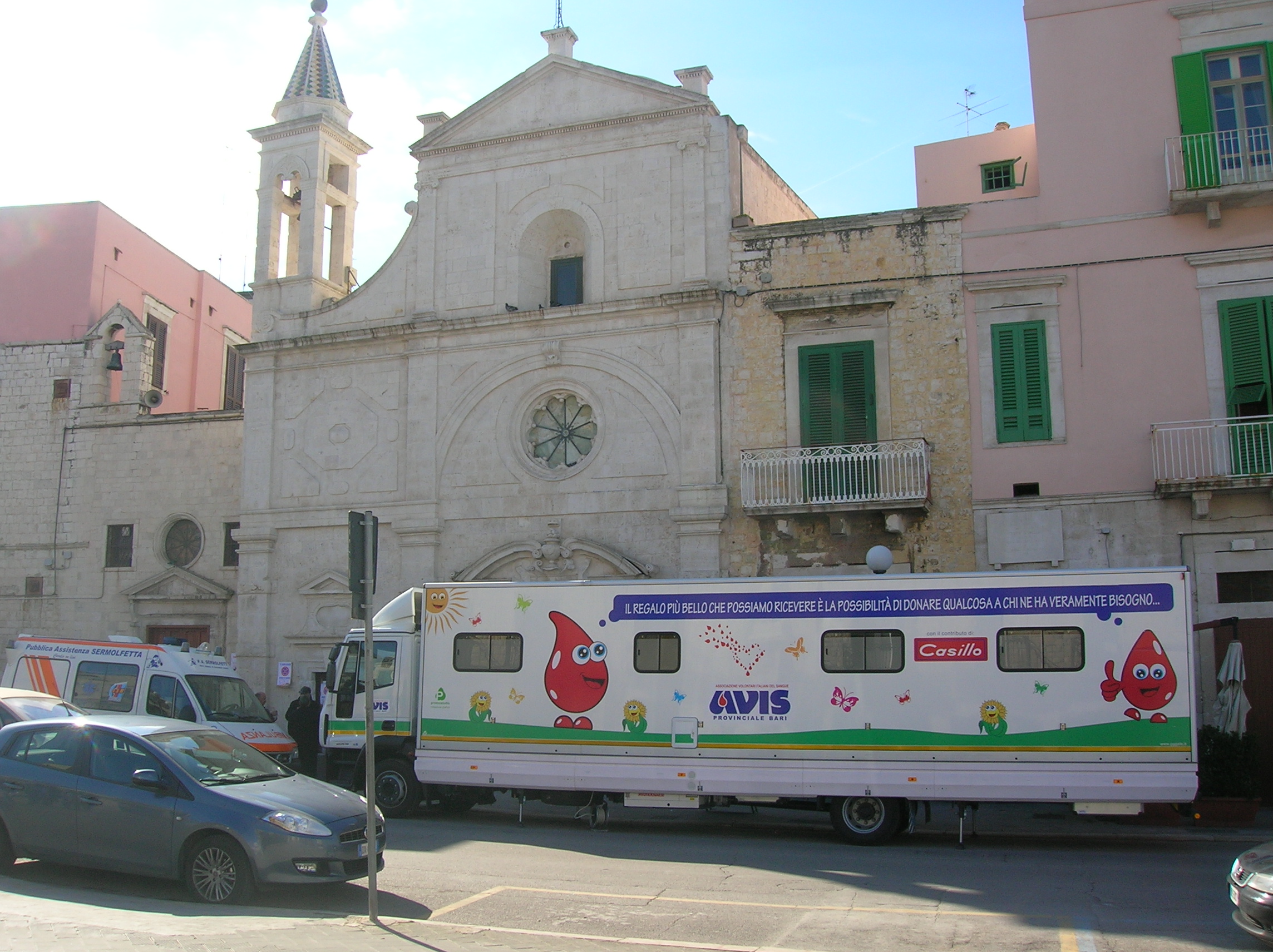 Lautoemoteca dellAvis a Molfetta